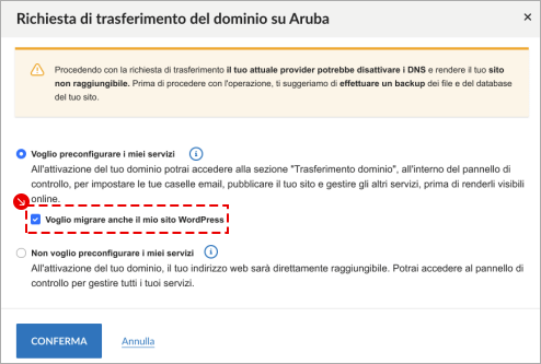 Finestra di richiesta per trasferire un dominio su Aruba con opzione selezionata Voglio migrare anche il mio sito WordPress.